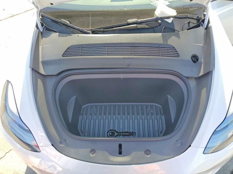 2025 TESLA MODEL Y 11
