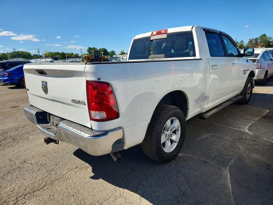 2019 RAM 1500 CLASSIC SLT 3