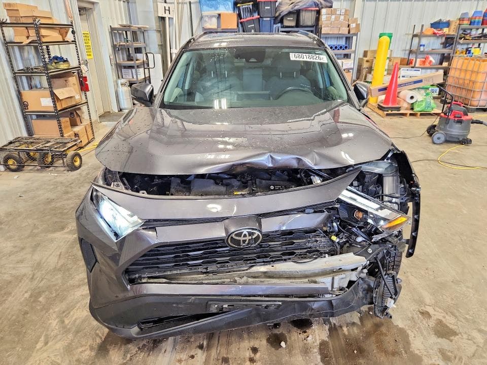 2023 TOYOTA RAV4 XLE 5