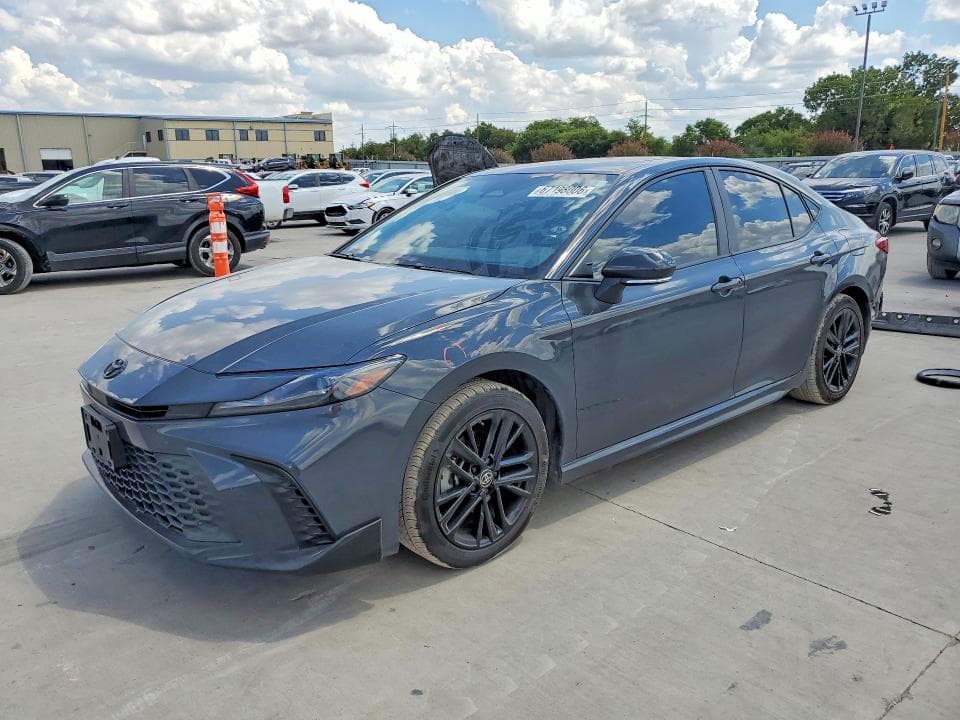 2025 TOYOTA CAMRY SE - 1