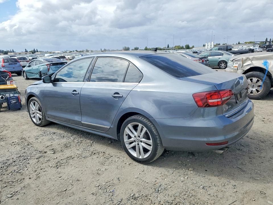 2017 VOLKSWAGEN JETTA SEL 2