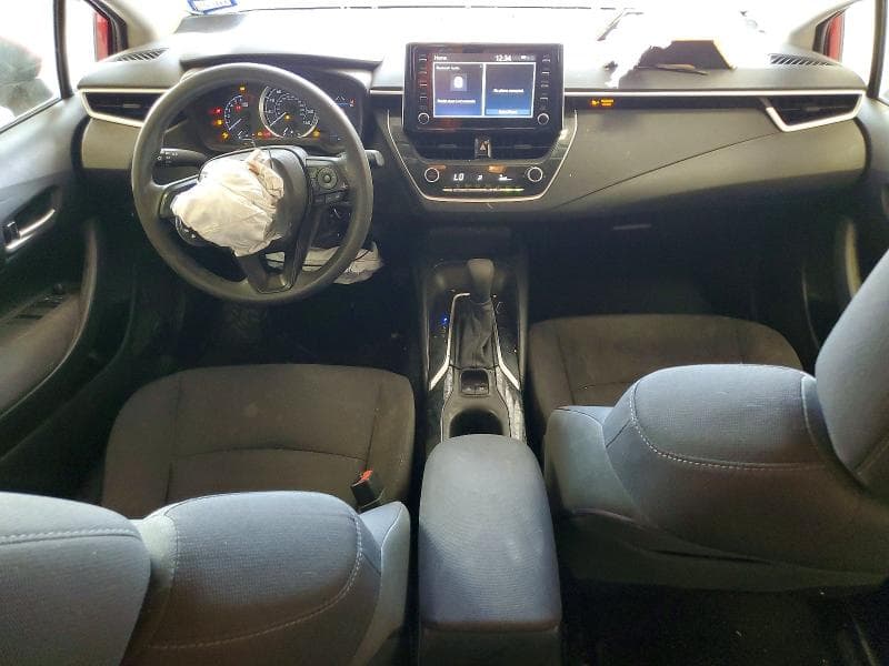 2020 TOYOTA COROLLA LE 8