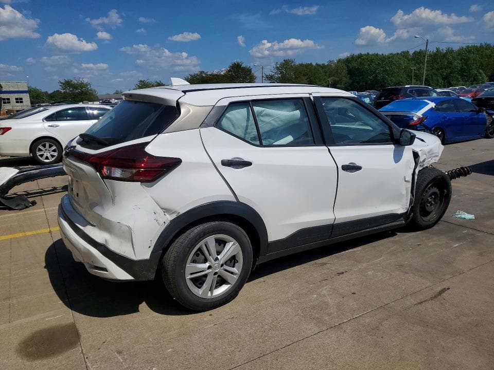 2024 NISSAN KICKS S 3