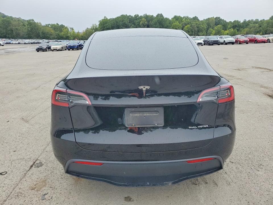 2023 TESLA MODEL Y 6