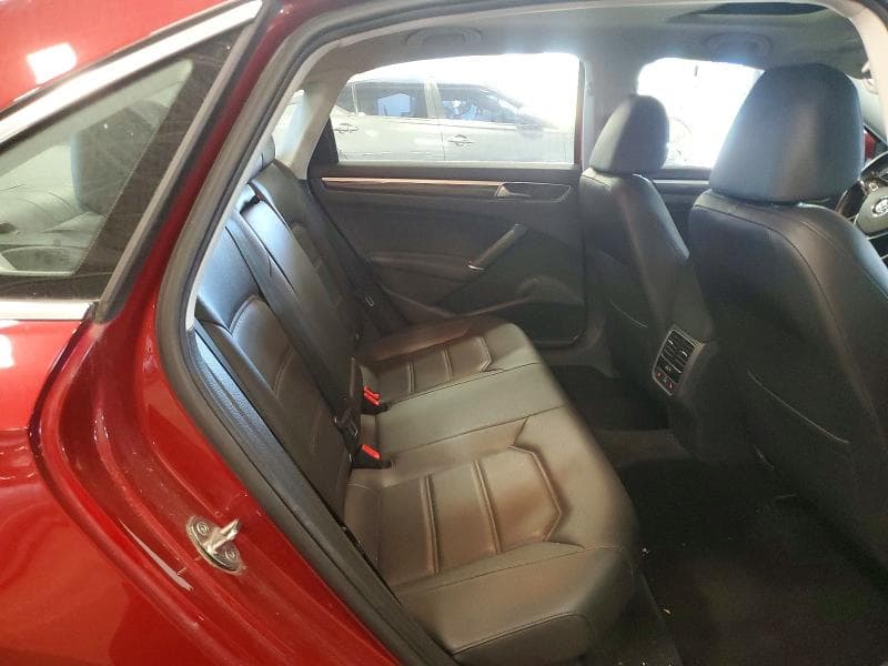 2018 VOLKSWAGEN PASSAT SE 10