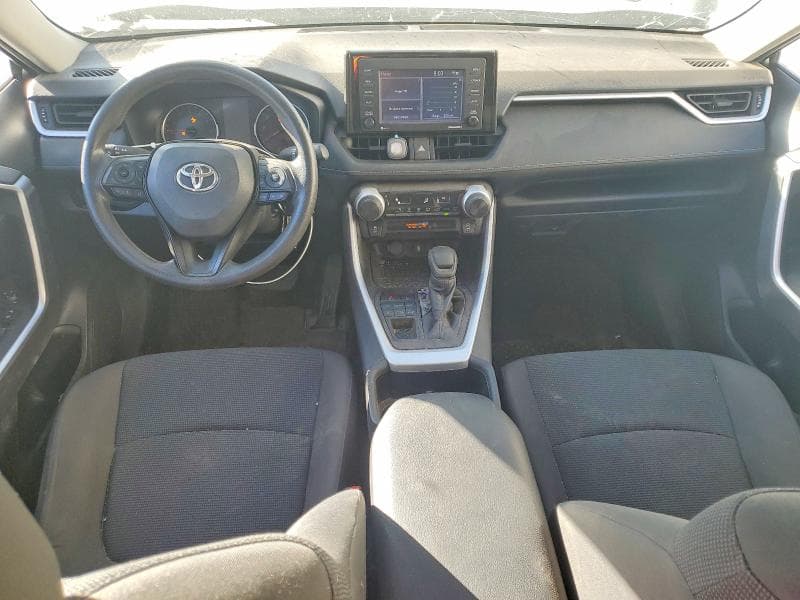 2022 TOYOTA RAV4 LE 8
