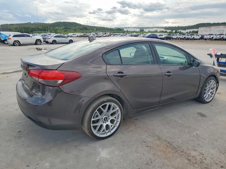 2017 KIA FORTE LX 3