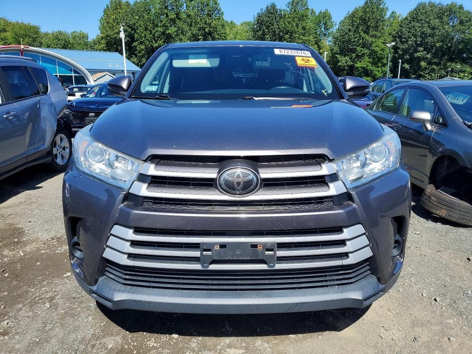 2018 TOYOTA HIGHLANDER LE 5