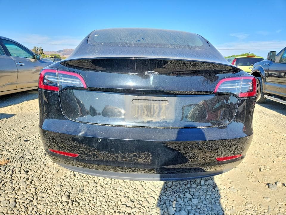 2018 TESLA MODEL 3 6