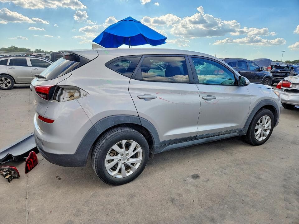 2020 HYUNDAI TUCSON SE 3