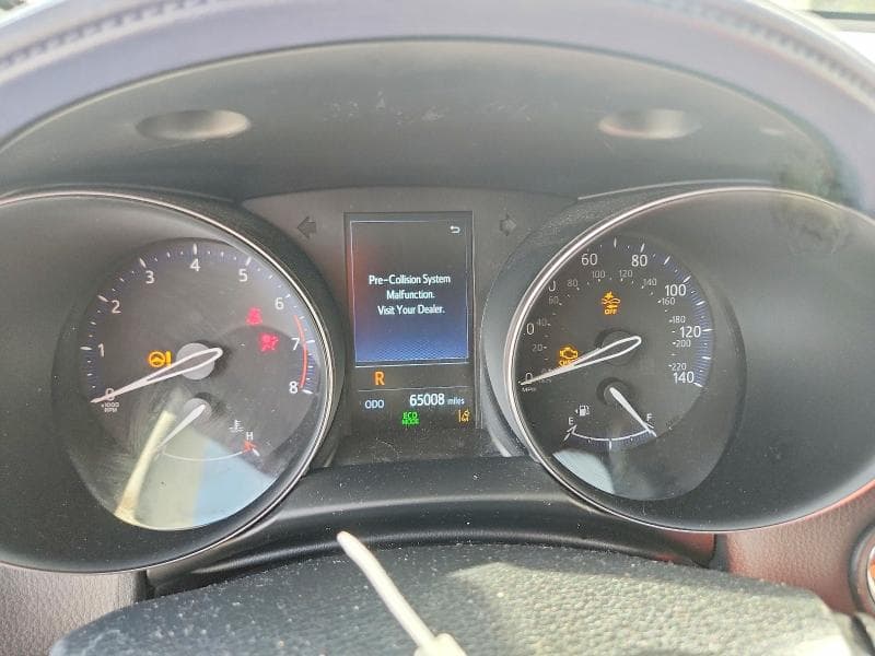 2021 TOYOTA C-HR XLE 9