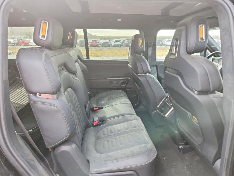 2023 RIVIAN R1S ADVENTURE 11