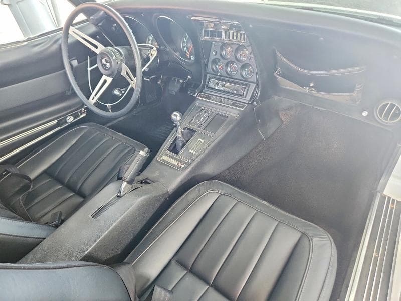 1969 CHEVROLET CORVETTE 8
