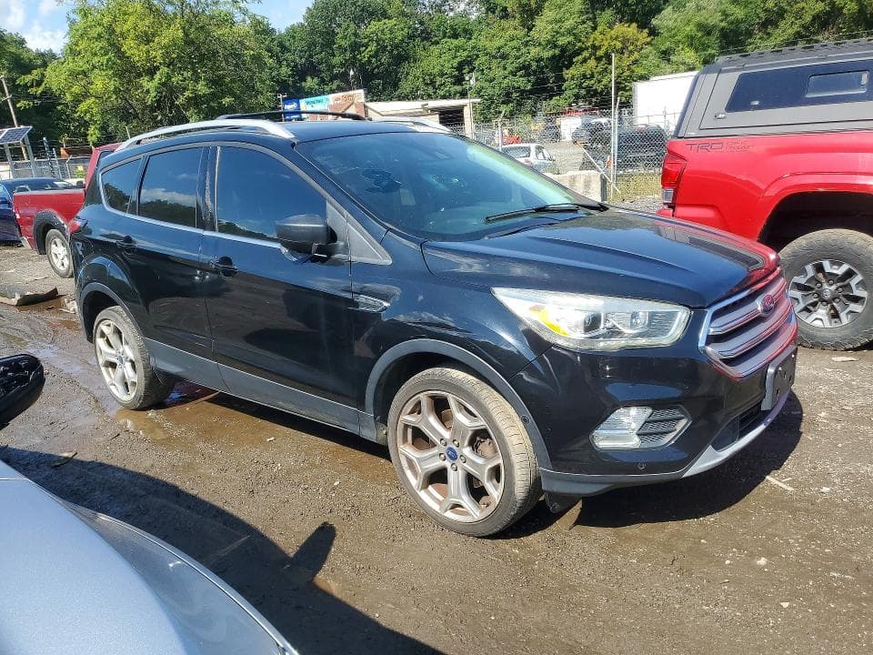2017 FORD ESCAPE TITANIUM 4
