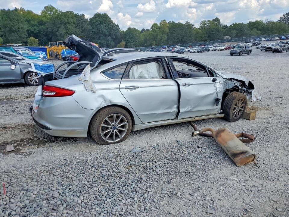2017 FORD FUSION SE 3