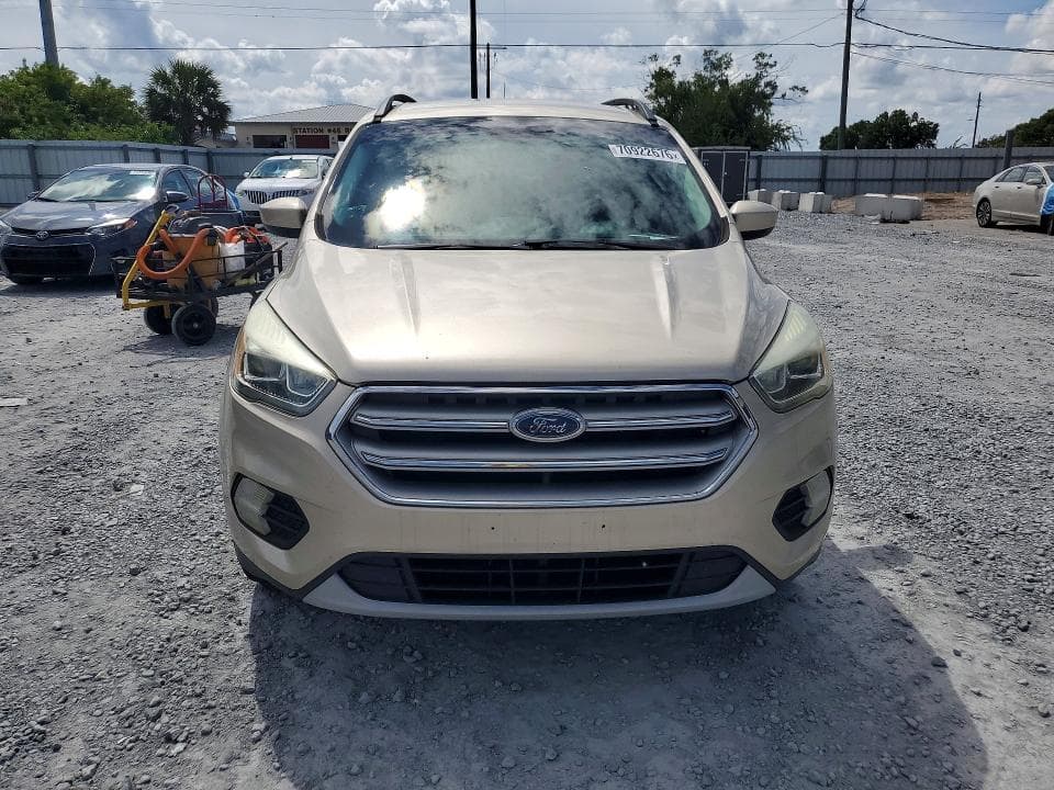 2017 FORD ESCAPE SE 5