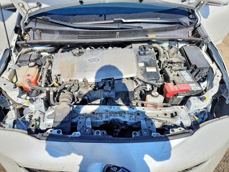 2017 TOYOTA PRIUS THREE TOURING 11