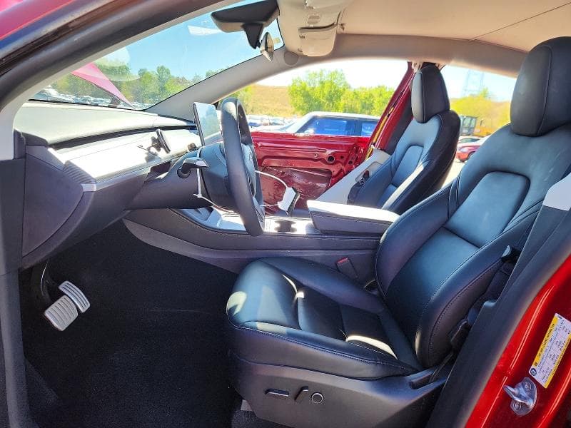 2025 TESLA MODEL Y 7
