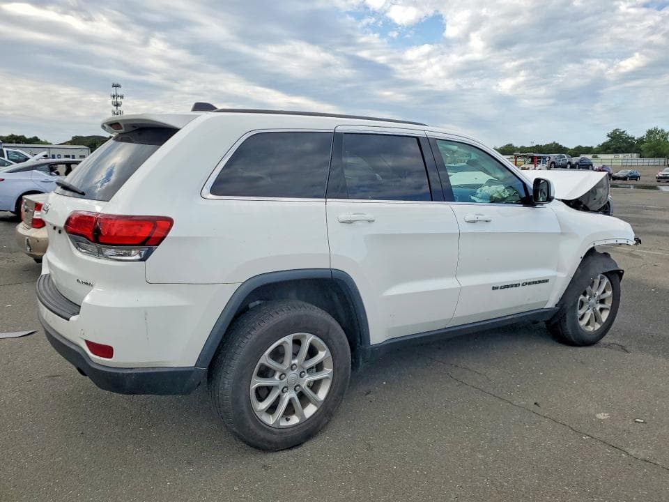 2022 JEEP GRAND CHEROKEE LAREDO E 3