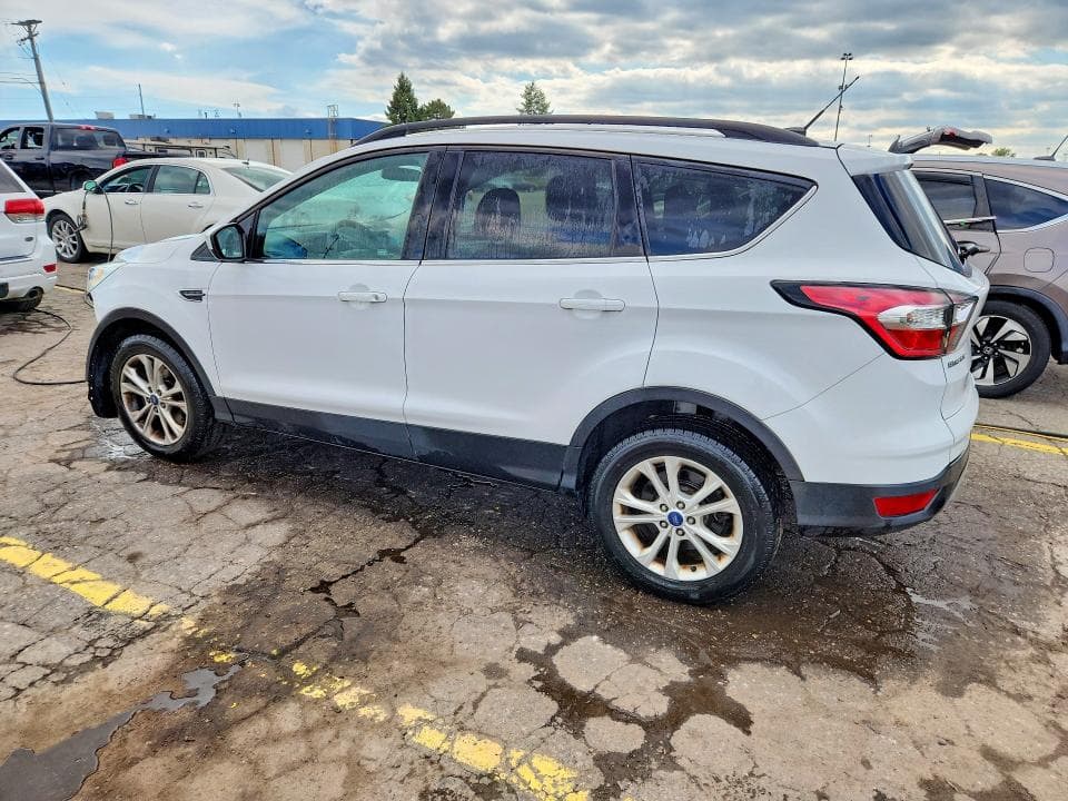 2017 FORD ESCAPE SE 2