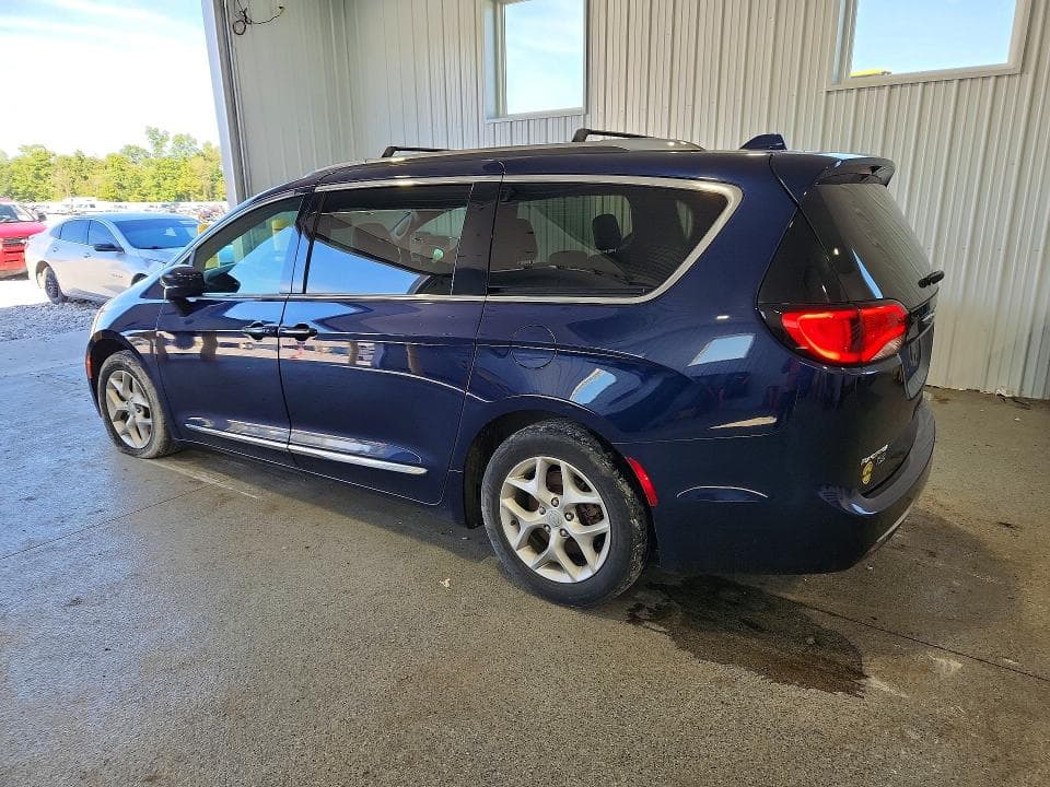 2019 CHRYSLER PACIFICA TOURING L 2