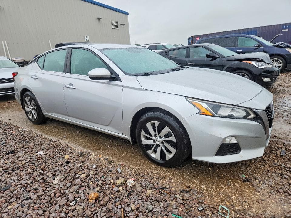 2019 NISSAN ALTIMA S 4