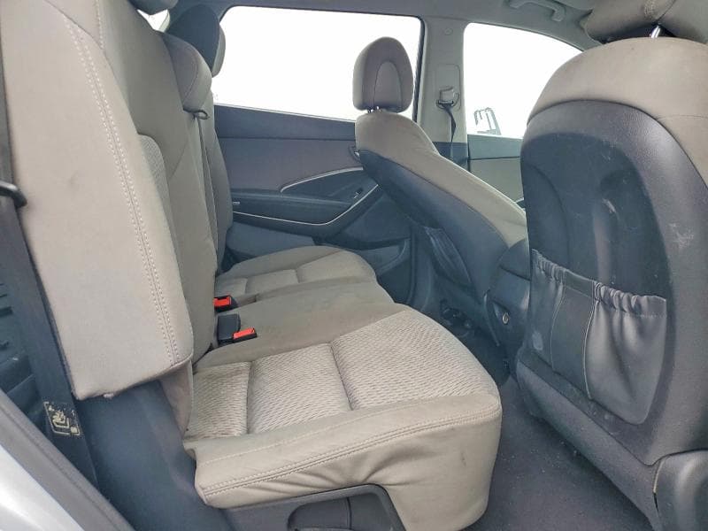 2017 HYUNDAI SANTA FE SE 11