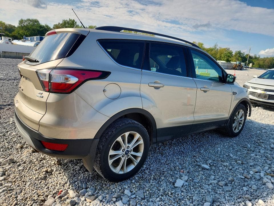 2018 FORD ESCAPE SE 3