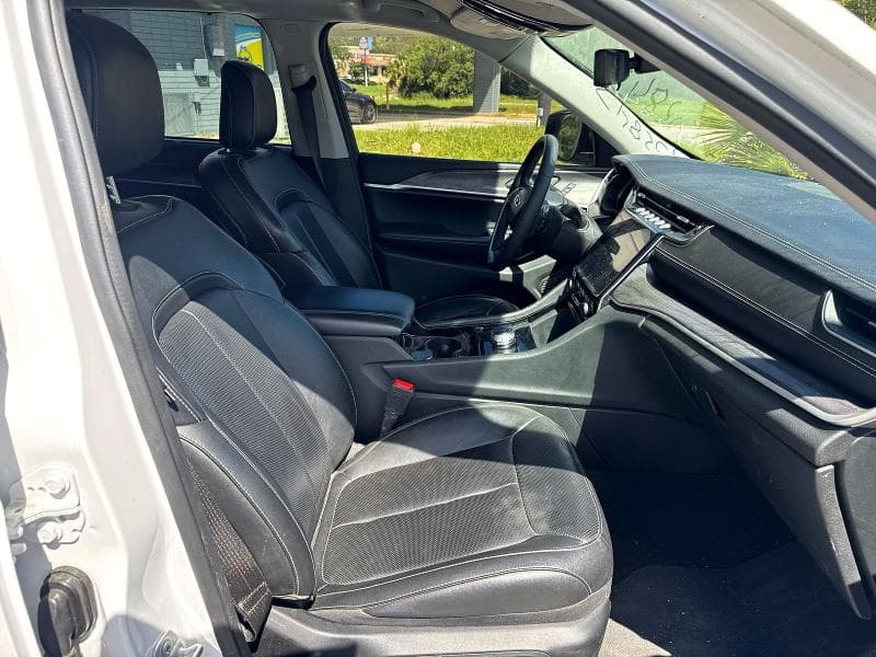 2023 JEEP GRAND CHEROKEE LIMITED 5