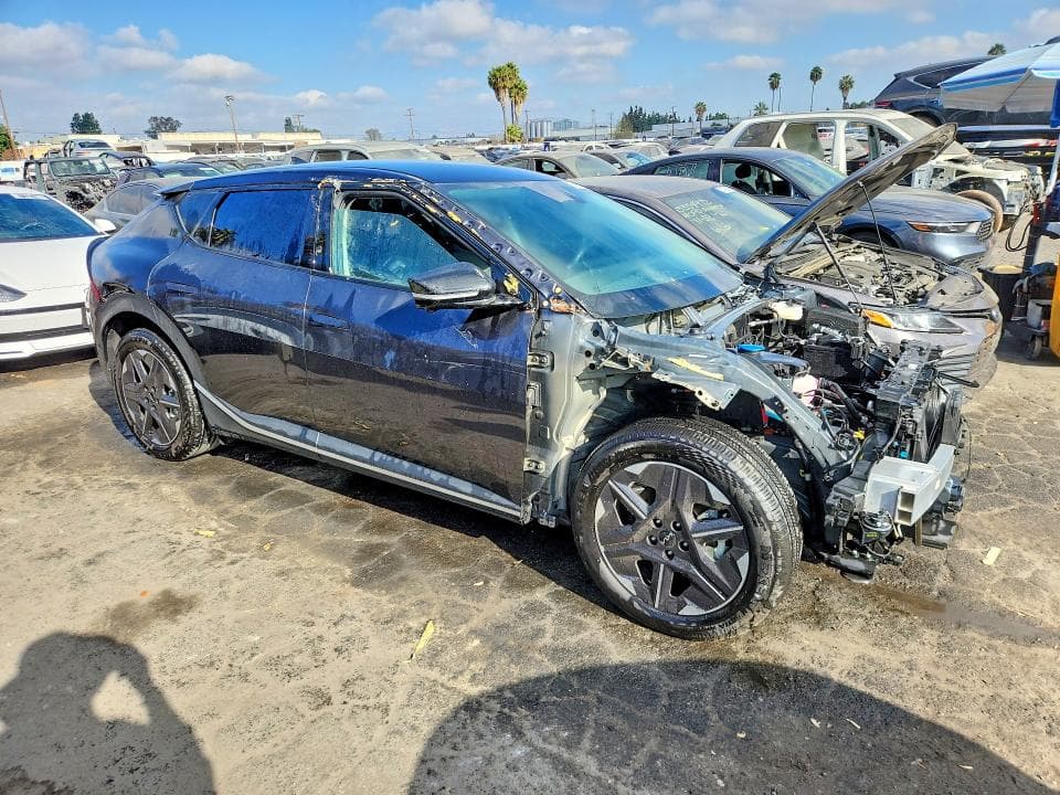 2025 KIA EV6 LIGHT LONG RANGE 4