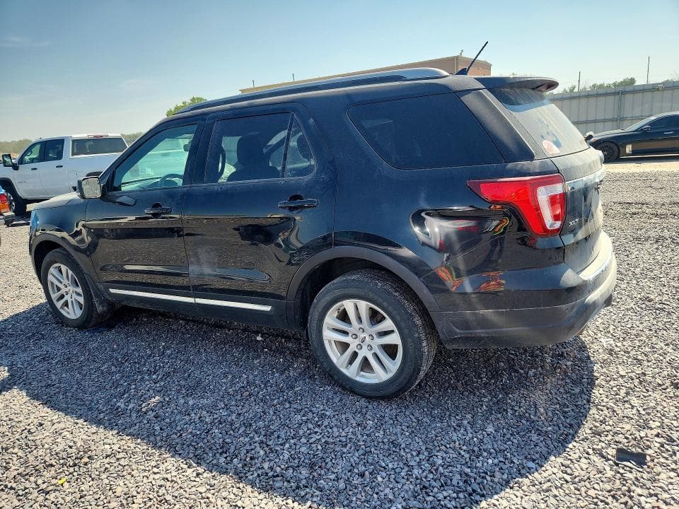 2018 FORD EXPLORER XLT 2