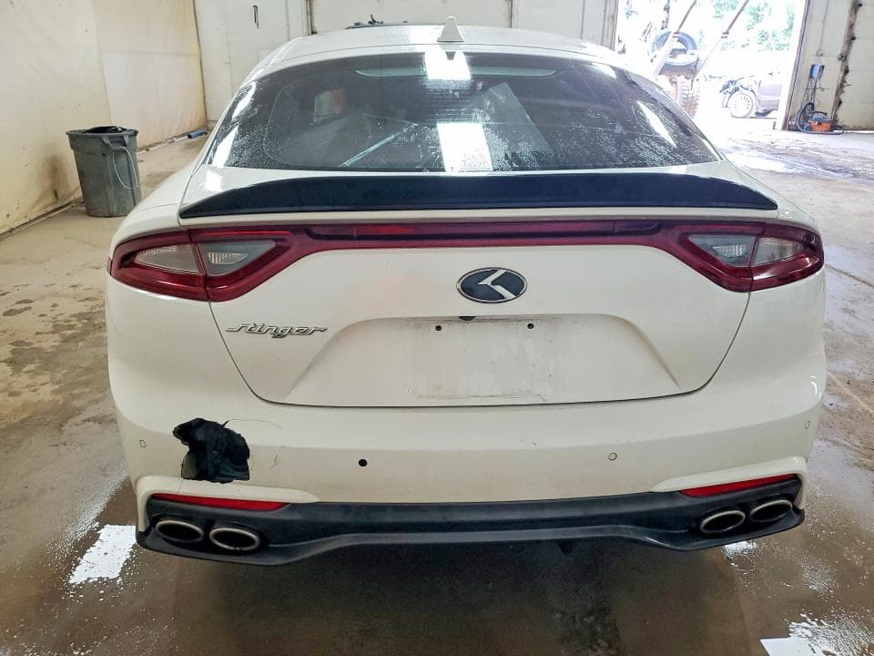 2018 KIA STINGER BASE 6