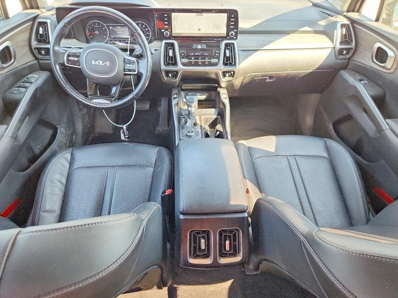 2022 KIA SORENTO S 8