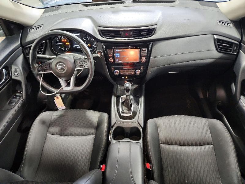 2017 NISSAN ROGUE SV 8