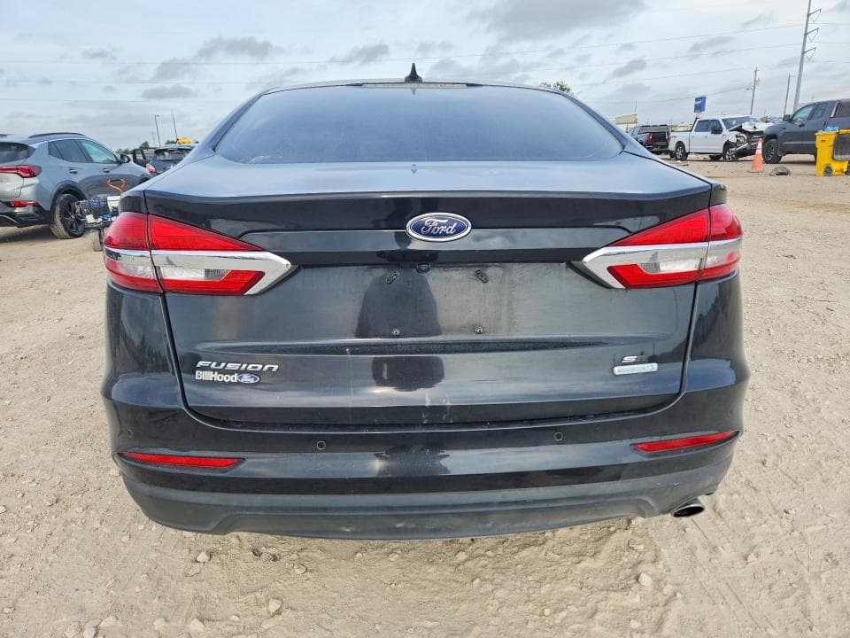 2019 FORD FUSION SE 6