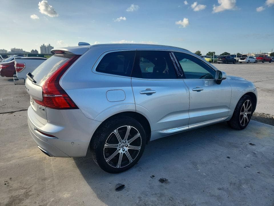 2018 VOLVO XC60 T6 3