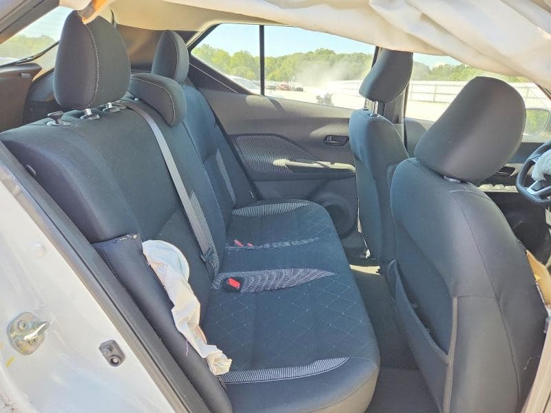 2020 NISSAN KICKS S 10