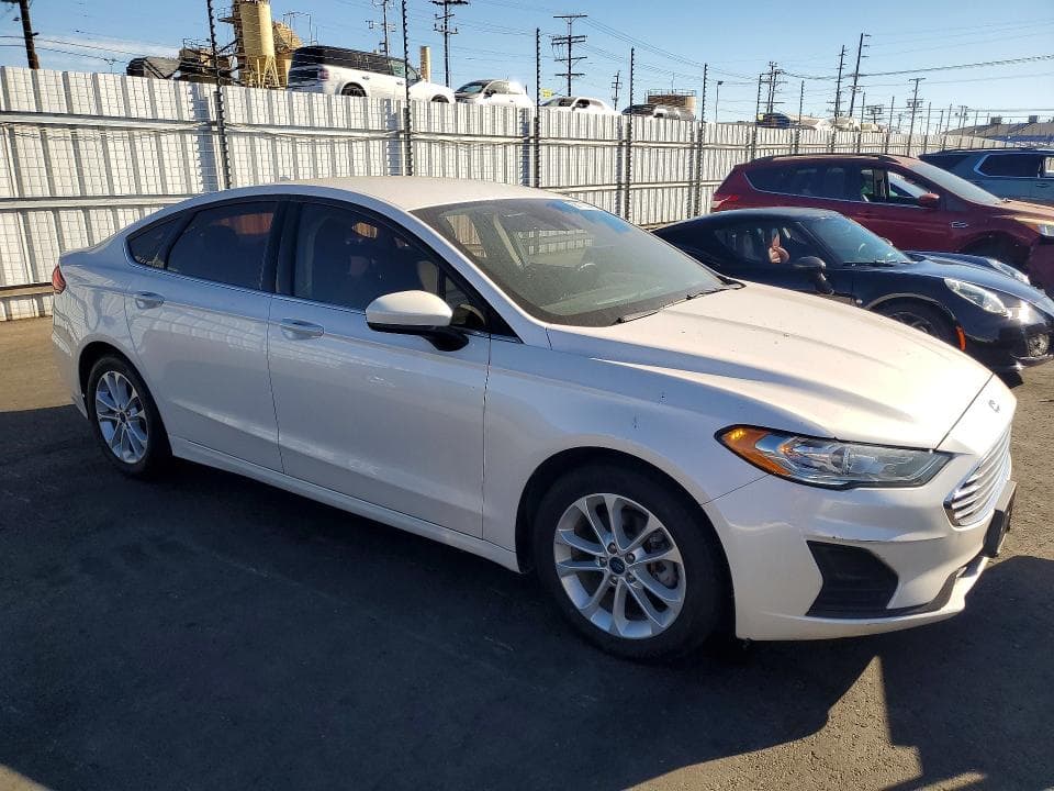 2019 FORD FUSION SE 4