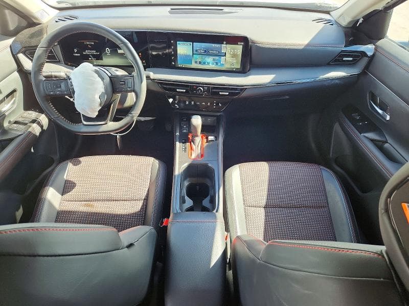 2025 NISSAN KICKS SR 8