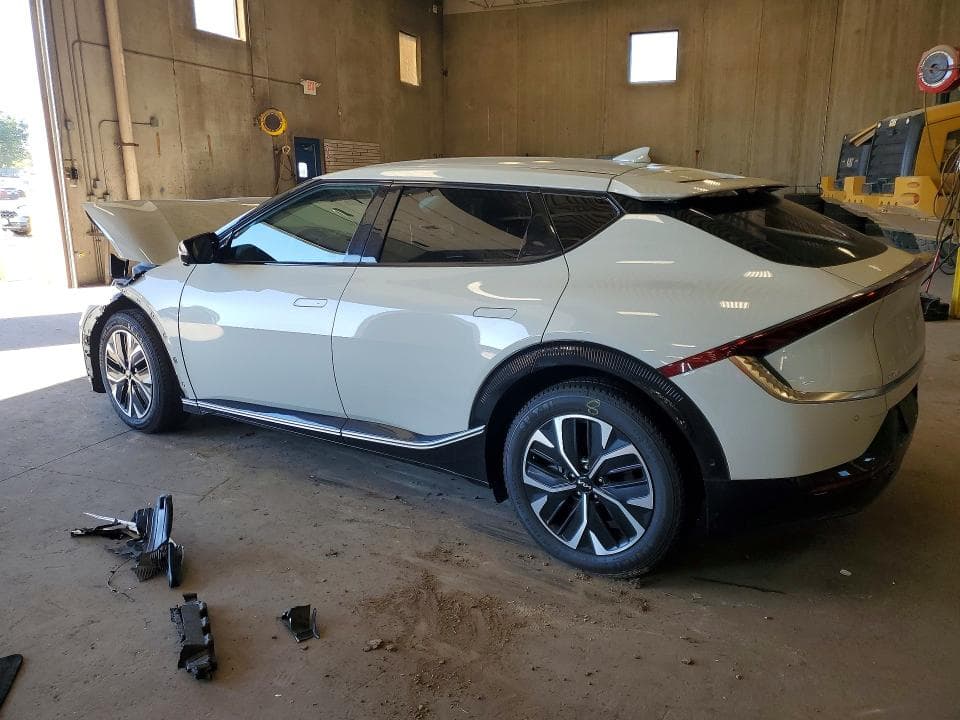 2022 KIA EV6 WIND 2