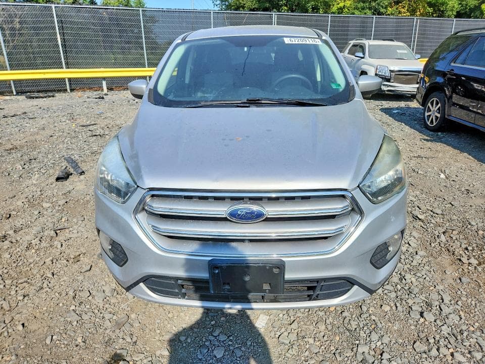 2017 FORD ESCAPE SE 5