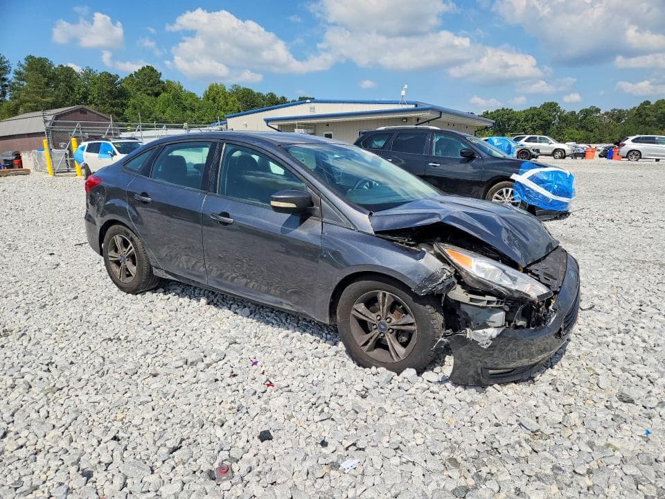 2017 FORD FOCUS SE 4