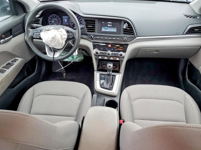 2020 HYUNDAI ELANTRA SE 8