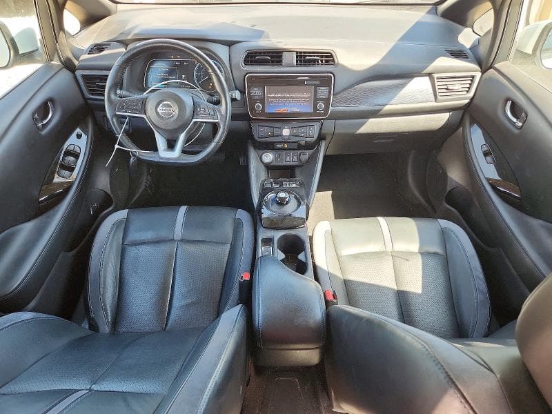 2018 NISSAN LEAF SL 8