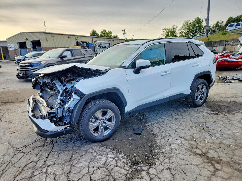 2023 TOYOTA RAV4 XLE - 1