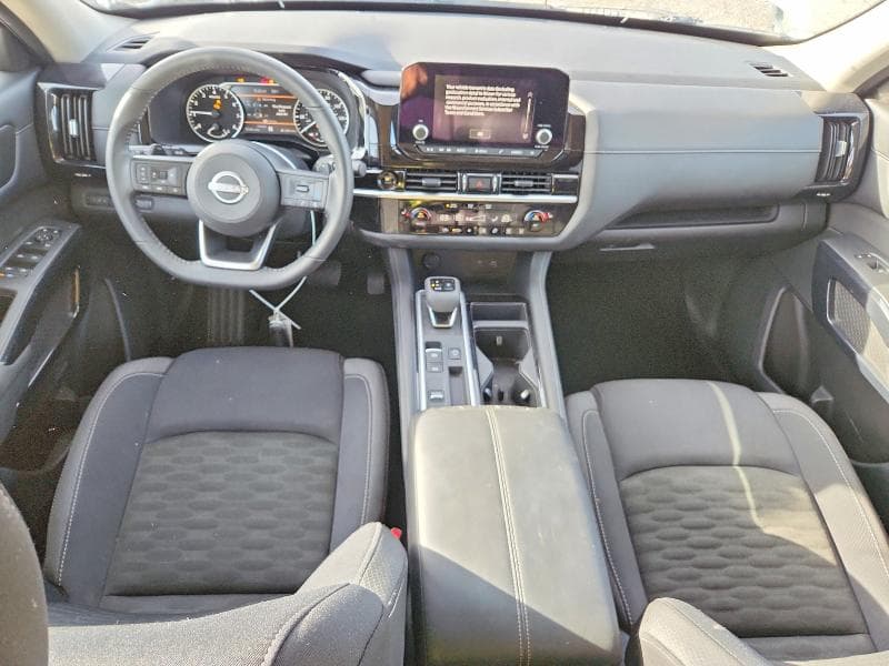 2025 NISSAN PATHFINDER SV 8