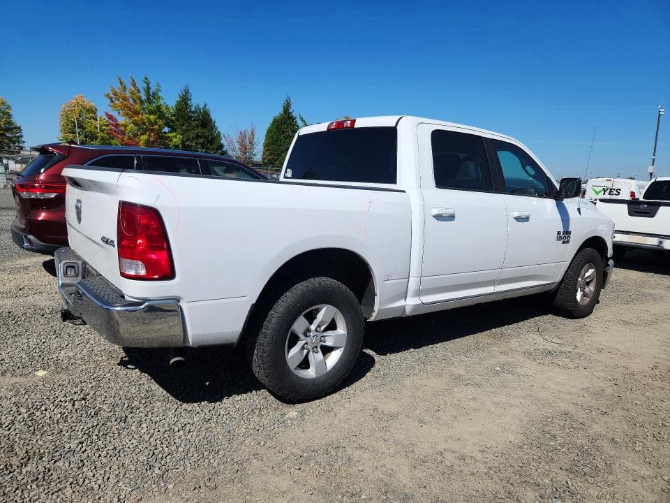 2021 RAM 1500 CLASSIC SLT 3
