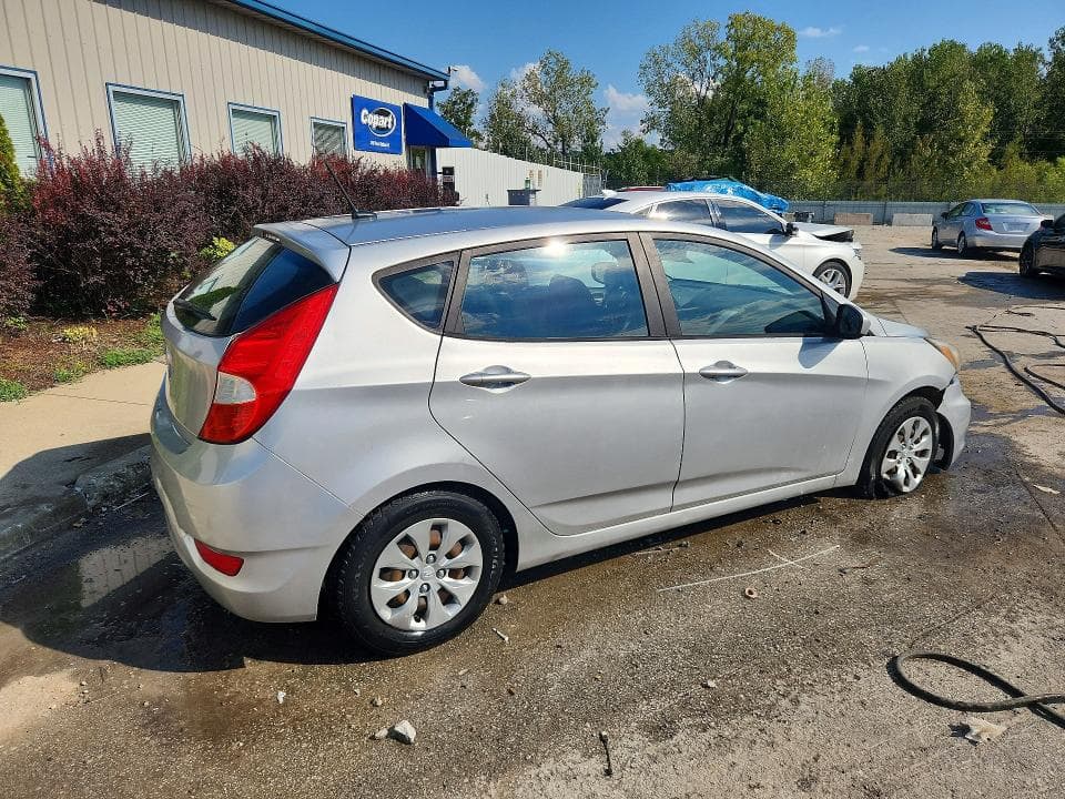 2017 HYUNDAI ACCENT SE 3