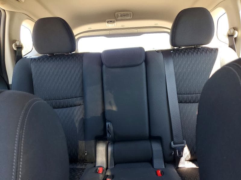 2019 NISSAN ROGUE S 10
