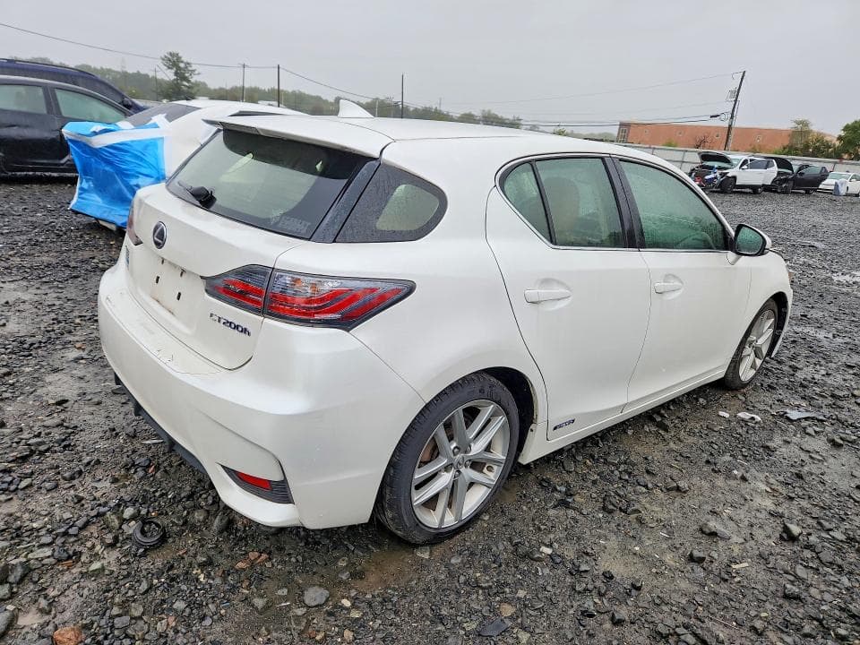 2017 LEXUS CT 200 3